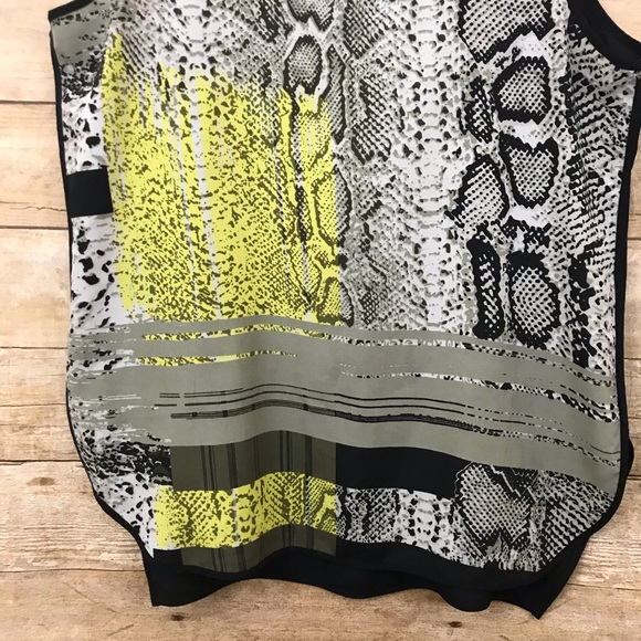 Vince Camuto Sleeveless Snakeskin Print T… - Picture 8 of 11